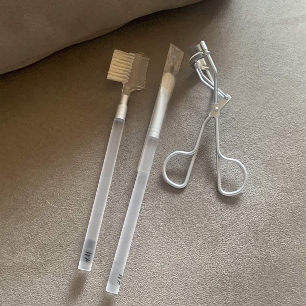 H&M Eye 👁 beauty tools - Picture 2 of 3